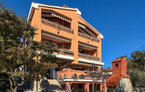 Ika Apartment | Cozy Apartment In Opric With House Sea View