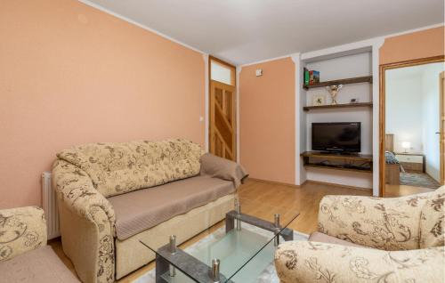 Vrbovsko Apartment | Cozy Apartment In Vrbovsko With Sauna