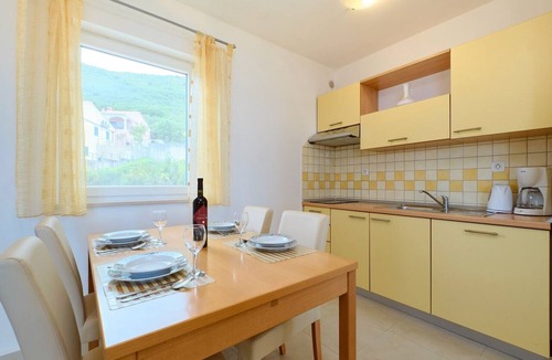 Ravni Apartment | Cozy apartment ROXANNE wth sea view 300m from the beach