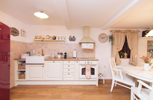 Tuheljske Toplice House | Cozy forest-side home with jacuzzi, fireplace and near Terme Tuhelj