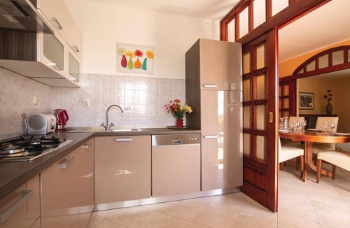 Kapelica House | Cozy home in Kapelica with WiFi