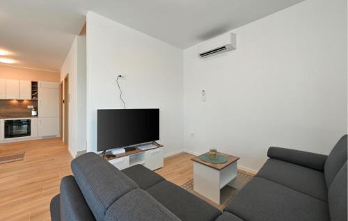 Varazdin House | Cozy Home In Margecan With Wifi