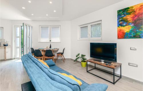 Bezjaki House | Cozy Home In Marinici With Wifi