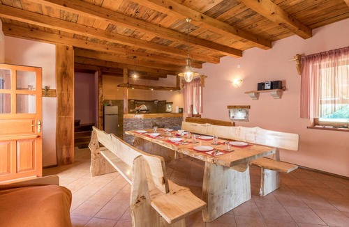 Muntic House | Cozy home in Pula with sauna