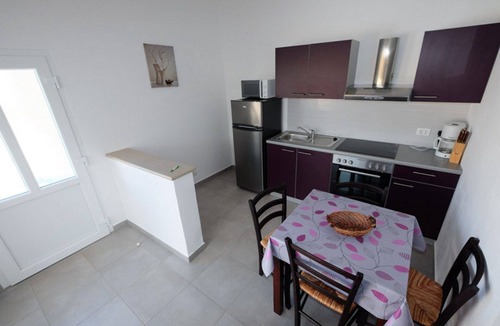 Rebici House | Cozy house with pool, terrace with grill, WiFi, satellite TV, partial sea view