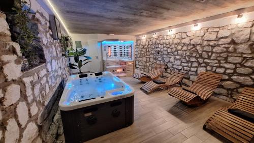 Skrad Ski Chalet | Crossroads Hideaway