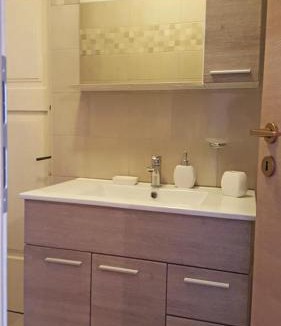 Beli Apartment | Crveni apartman
