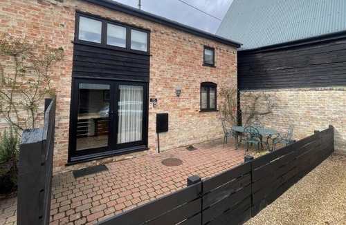 Cambridge House | Cute Farm Cottage in quaint, peaceful village