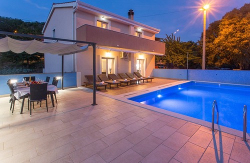 Trnbusi Villa | Deluxe Omis Villa | 4 Bedrooms | Villa Tomic | Private Pool | Perfect for.