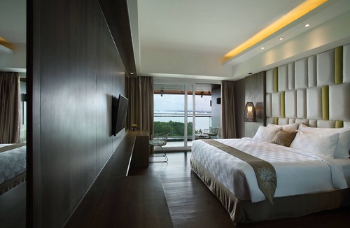 Taman Griya Bed & Breakfast | Deluxe suite room with breakfast for 2 persons