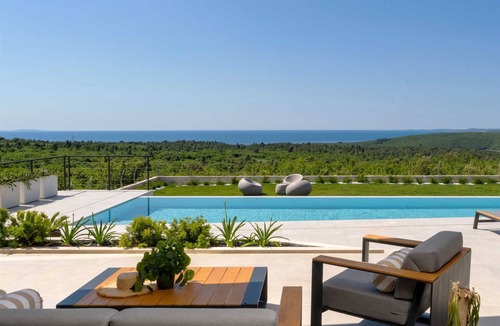 Viskovici Villa | Design Villa Diagonal - Tranquil sea view escape