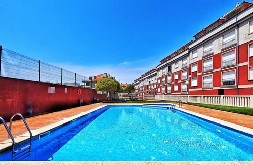 Portonovo Apartment | Disconnectaengalicia La Perla Superior, swimming pool and parking