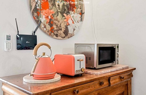 Pitelli Apartment | Discover your oasis of relaxation in Pitelli, a charming village overlooking the sea! We present you a splendid holiday home ideal for families and groups of up to 4 people.The house consists of two welcoming and tastefully furnished bedrooms, perfect fo