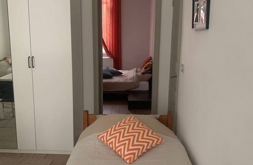 Heilig Kerst Bed & Breakfast | Dock Suites. Two bedroom gueststay with private bathroom and speed wifi.