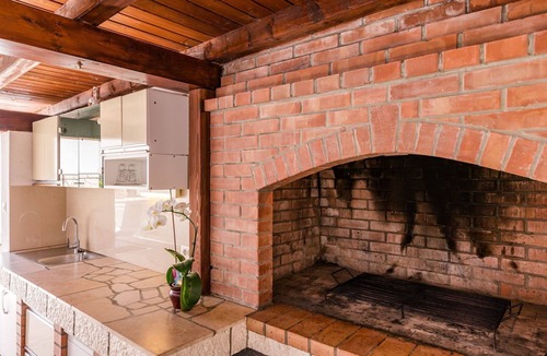 Povile Apartment | Dog-friendly apartment just 500 metres from the beach with sea views, garden and barbecue