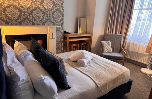 Cambridge City Centre House | Double Room with shared bathroom and Kitchen