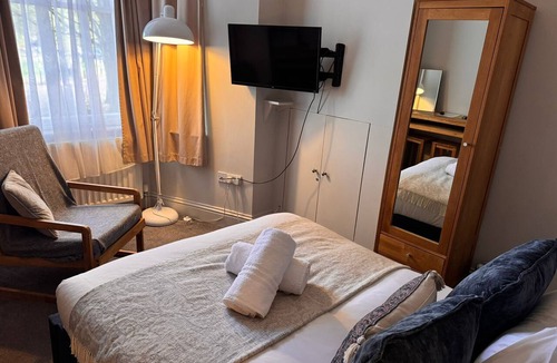 Cambridge City Centre House | Double Room with shared bathroom and Kitchen