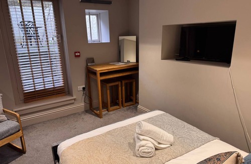 Cambridge City Centre House | Double Room with shared bathroom and Kitchen