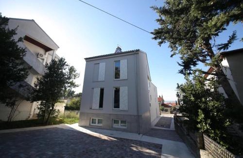 Selce Apartment | Drance Apartments