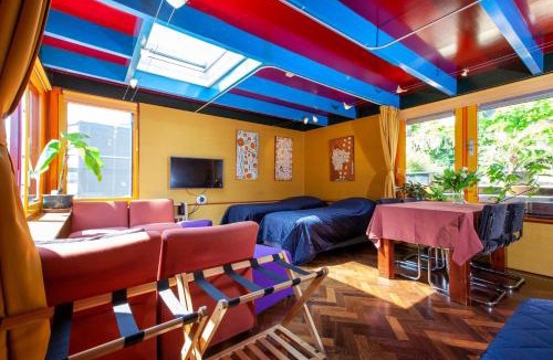 Helmersbuurt Boat Rental | Dreamtime Houseboat