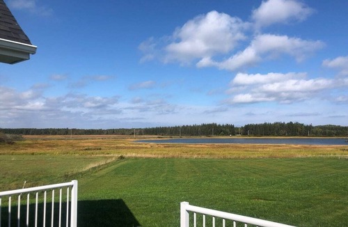 Brackley Beach House | Dunes View Cottage