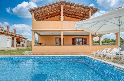 Loborika Apartment | Emanuela with Private Pool