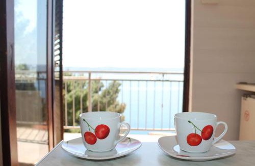 Marusici House | Entire home with a swimming pool for 12 in Marusici