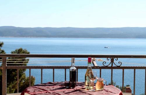 Marusici House | Entire home with a swimming pool for 12 in Marusici
