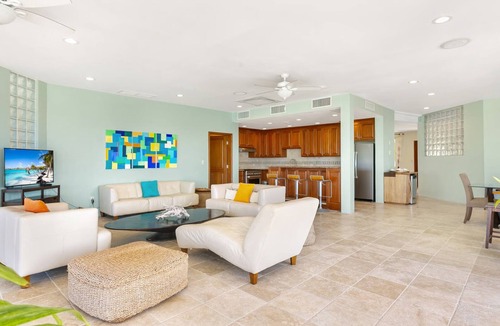 East End Village Villa | Escape the cold & snow in Anguilla at the ultimate vacation villa! Book today!