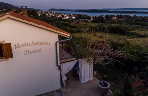Banjol Villa | Etno Villa with a pool - Matušanovi Dvori Rab