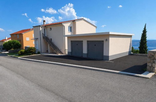 Smrika Apartment | Family and pet friendly apartment Frankopan Croatia