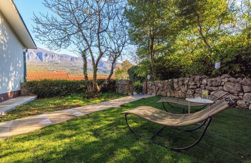 Tribalj House | Family-friendly accommodation with terrace & garden