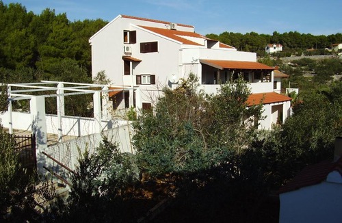 Maslinica Apartment | Family-friendly apartments with swimming pool Maslinica, Solta - 5180