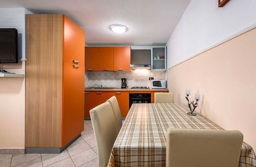 Lindar Villa | Family villa with a pool near Pazin
