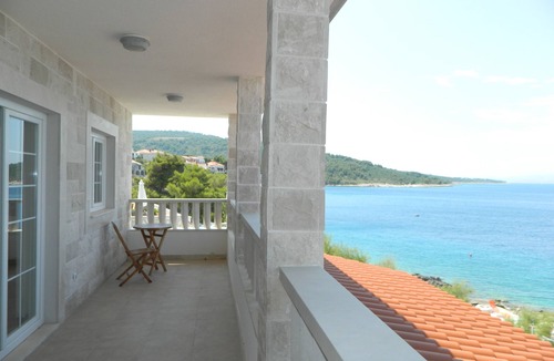 Stomorska Apartment | Fantastically beautiful apartment right on the sea with a balcony