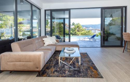 Komarna Villa | Ferienhaus für 8 Personen mit Pool und Meerblick