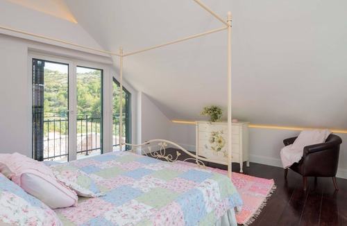 Bobovisca House | Ferienvilla "Sunset Bliss Retreat" by Interhome