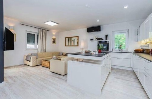 Kaldanija House | Ferienvilla 'Villa Deni'