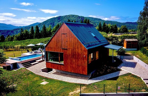 Ravna Gora House | Forest home with pool, sauna, and jacuzzi in the heart of Gorski Kotar.