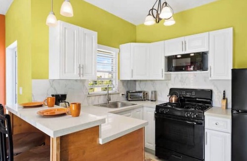 East End Village Condo | Fortune Estate East (Rental Car Available)