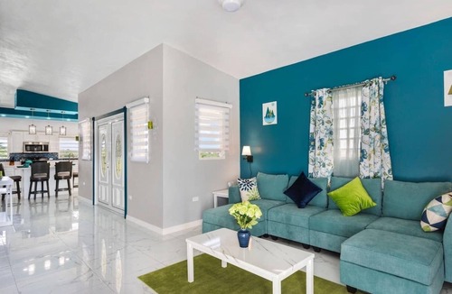 Mount Fortune Villa | Fortune Rise. Car Rental available