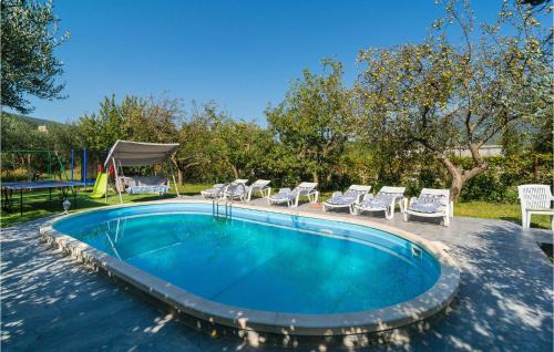 Kucice House | Four-Bedroom Holiday Home Kucice With A Fireplace 09