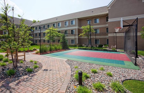 Maple Grove Condo | Free Breakfast. Pool & Hot Tub. Gym. Close to Albertville Premium Outlets!