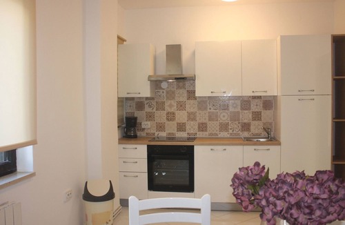 Pjescana Uvala Apartment | Geräumige charmante Wohnung in der Nähe des Meeres by Interhome