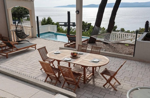 Lokva Rogoznica Apartment | Gorgeous apartment in Lokva Rogoznica