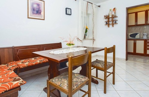 Omis Apartment | Gorgeous apartment in Omis with WiFi