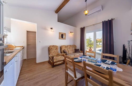 Smrika Apartment | Gorgeous apartment in Smrika with WiFi