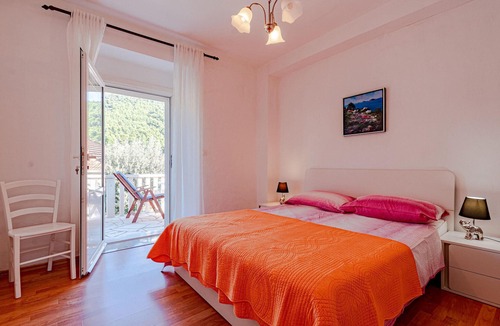 Broce Apartment | Gorgeous apartment in Ston with WiFi