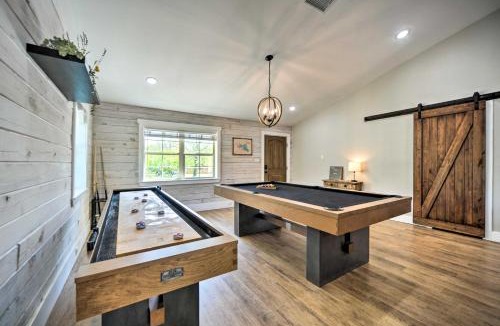 Canyon Lake House | Gorgeous Cabin w/Pergolas, Walk to River!