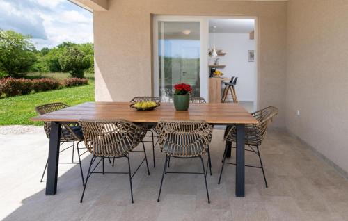 Salakovci House | Gorgeous Home In Labin With Wifi